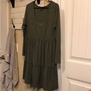 Wild fable tiered dress. Super soft and comfy. L